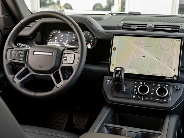 2026 Land Rover Defender 130 X-Dynamic SE
