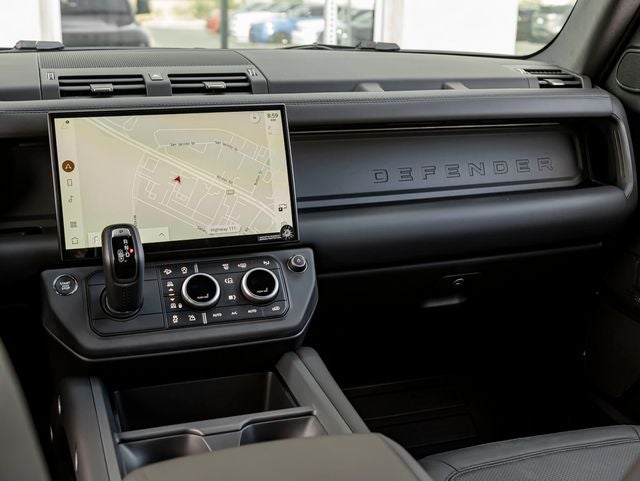 2026 Land Rover Defender 130 X-Dynamic SE