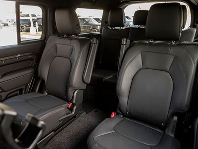 2026 Land Rover Defender 130 X-Dynamic SE