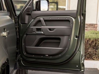 2026 Land Rover Defender 130 X-Dynamic SE