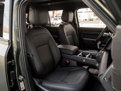 2026 Land Rover Defender 130 X-Dynamic SE