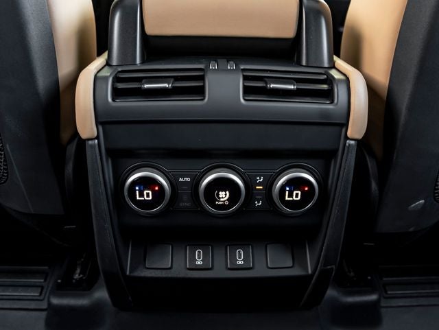 2026 Land Rover Defender 130 X-Dynamic SE