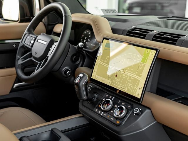 2026 Land Rover Defender 130 X-Dynamic SE