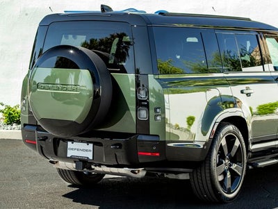 2026 Land Rover Defender 130 X-Dynamic SE