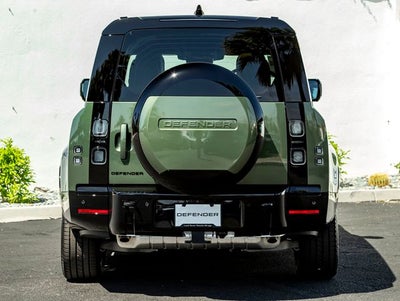 2026 Land Rover Defender 130 X-Dynamic SE