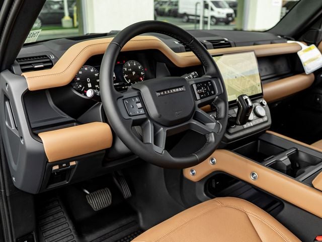 2026 Land Rover Defender 130 X-Dynamic SE