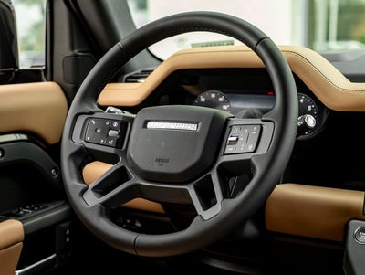 2026 Land Rover Defender 130 X-Dynamic SE