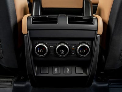 2026 Land Rover Defender 130 X-Dynamic SE