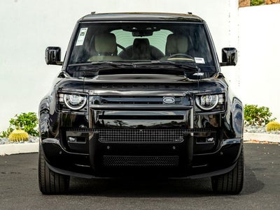 2026 Land Rover Defender 130 X-Dynamic SE