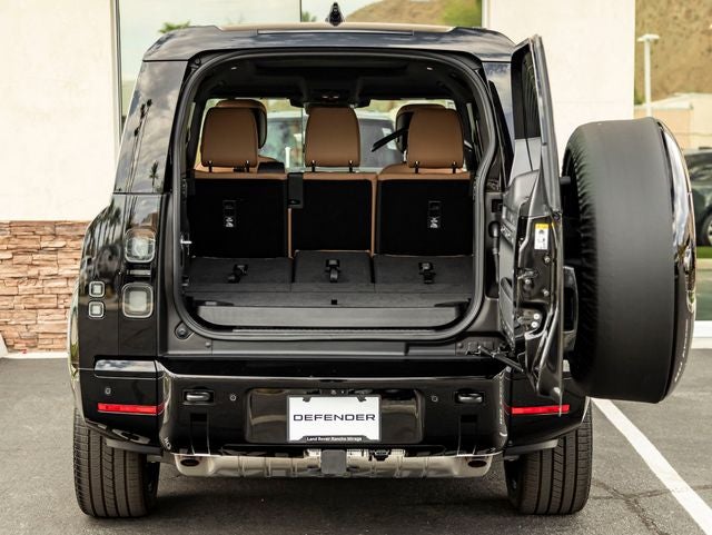 2026 Land Rover Defender 130 X-Dynamic SE