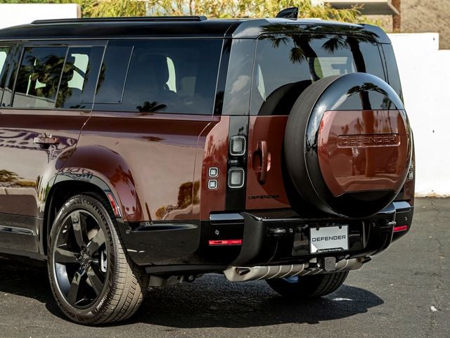 2026 Land Rover Defender 130 X-Dynamic SE