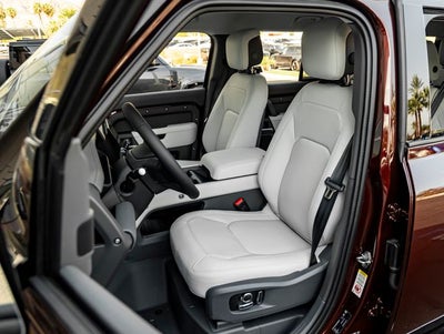 2026 Land Rover Defender 130 X-Dynamic SE