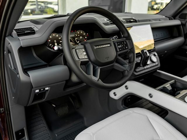 2026 Land Rover Defender 130 X-Dynamic SE