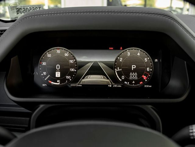 2026 Land Rover Defender 130 X-Dynamic SE