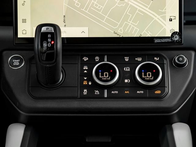 2026 Land Rover Defender 130 X-Dynamic SE