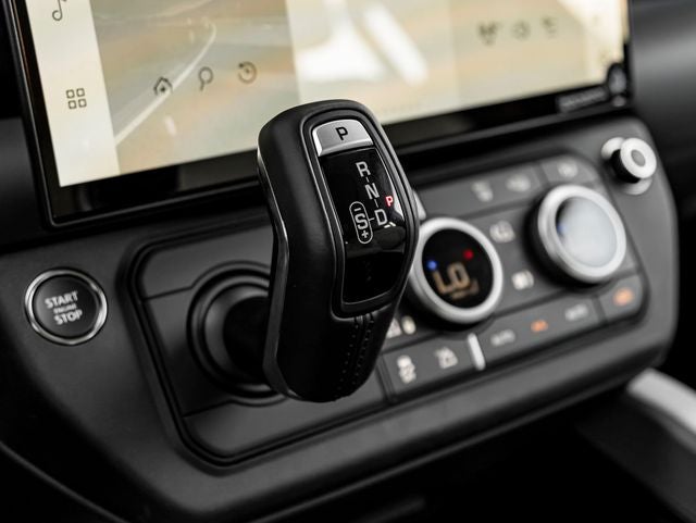 2026 Land Rover Defender 130 X-Dynamic SE