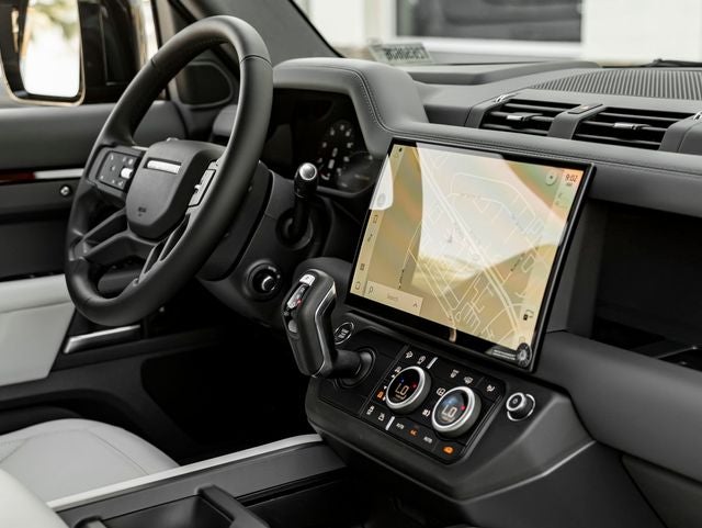 2026 Land Rover Defender 130 X-Dynamic SE