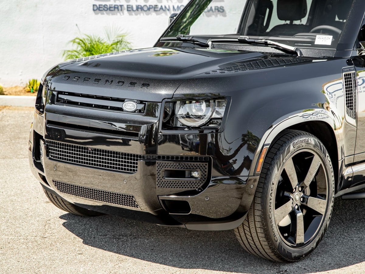 2025 Land Rover Defender 130 X-Dynamic SE