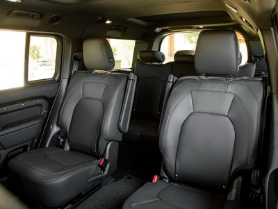 2025 Land Rover Defender 130 X-Dynamic SE