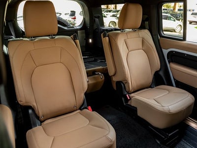 2026 Land Rover Defender 130 X-Dynamic SE