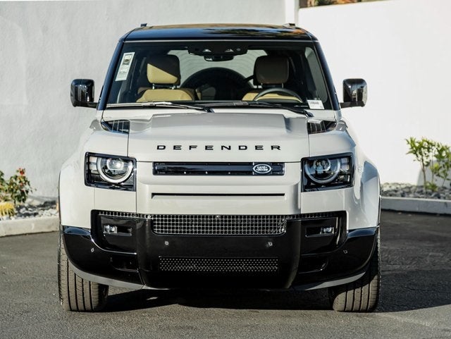 2026 Land Rover Defender 130 X-Dynamic SE