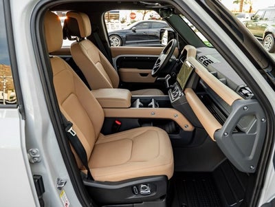 2026 Land Rover Defender 130 X-Dynamic SE