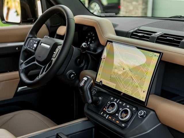 2026 Land Rover Defender 130 X-Dynamic SE