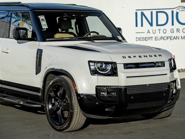 2026 Land Rover Defender 130 X-Dynamic SE