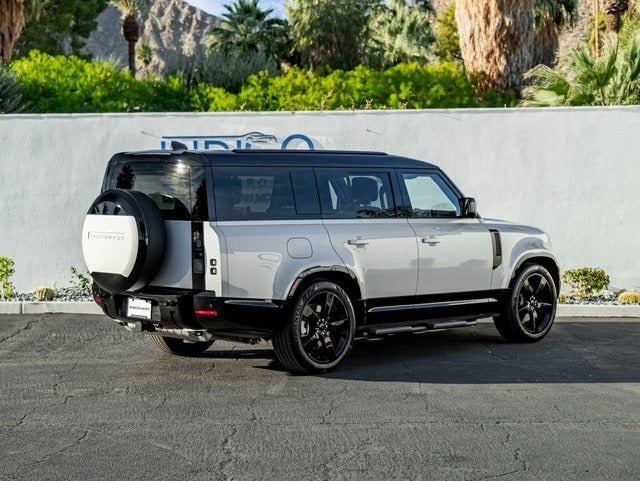 2026 Land Rover Defender 130 X-Dynamic SE