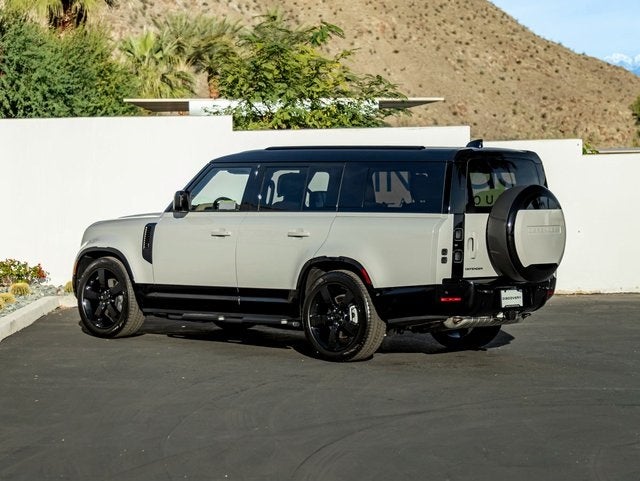 2026 Land Rover Defender 130 X-Dynamic SE