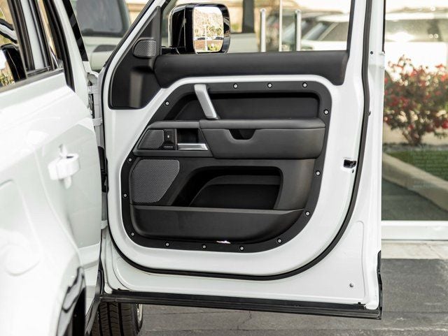 2021 Land Rover Defender 110 X-Dynamic HSE