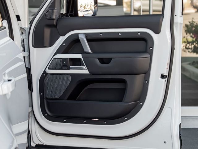 2022 Land Rover Defender 110 X-Dynamic HSE