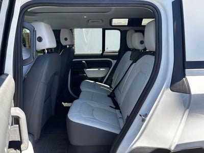 2025 Land Rover Defender 110 S