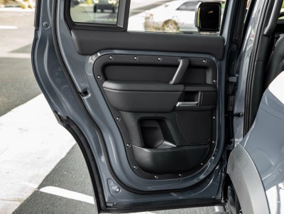 2025 Land Rover Defender 110 S