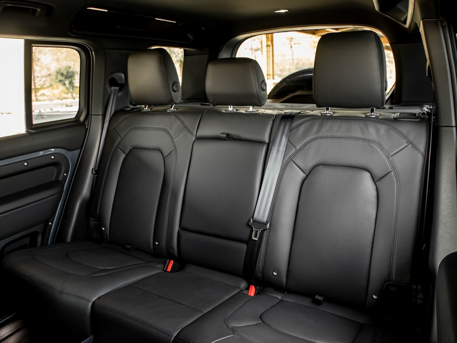 2025 Land Rover Defender 110 S