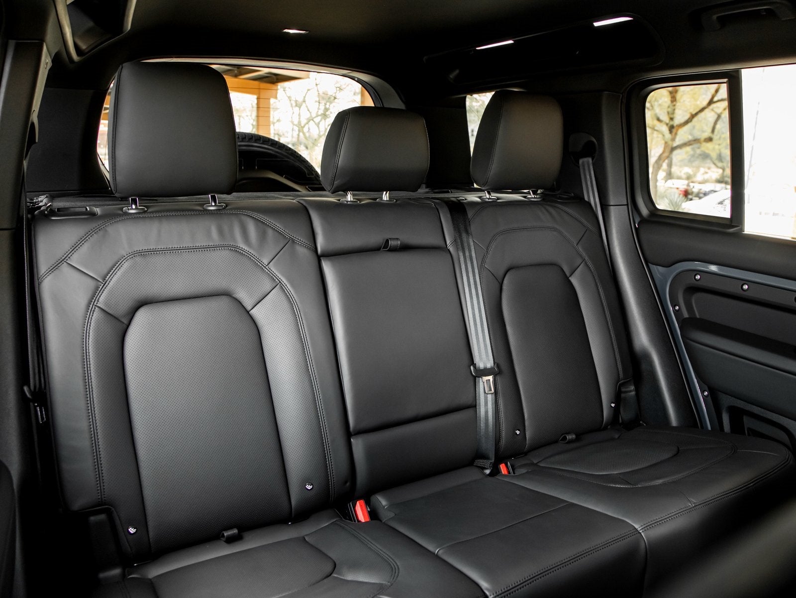 2025 Land Rover Defender 110 S