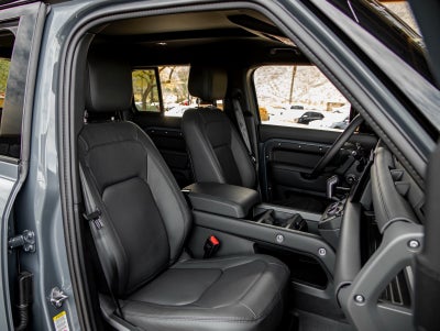 2025 Land Rover Defender 110 S