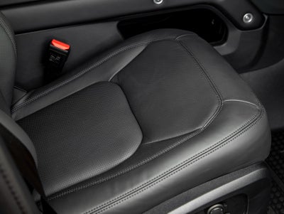 2025 Land Rover Defender 110 S