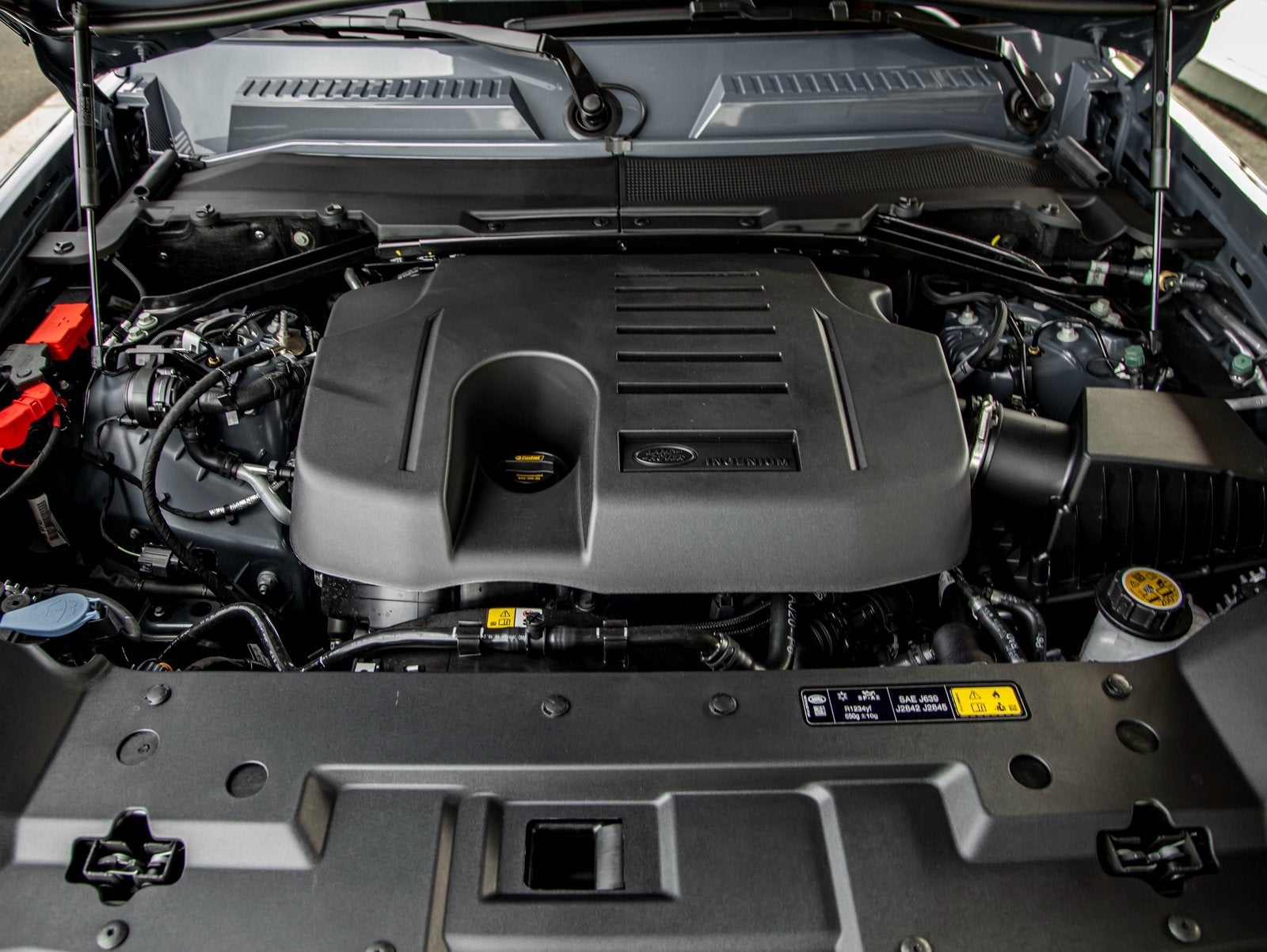 2025 Land Rover Defender 110 S