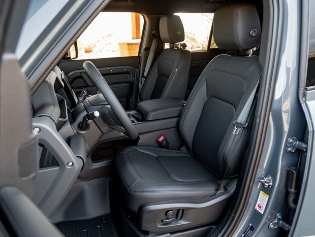 2025 Land Rover Defender 110 S