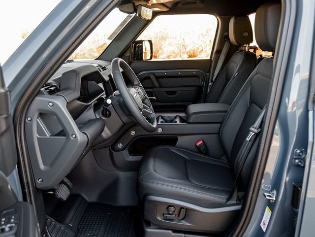 2025 Land Rover Defender 110 S