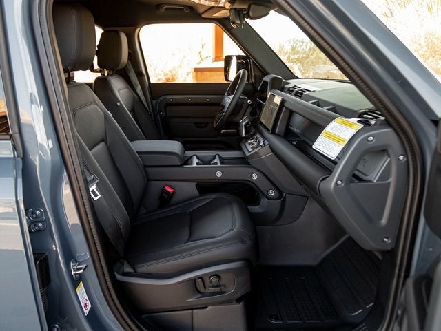 2025 Land Rover Defender 110 S