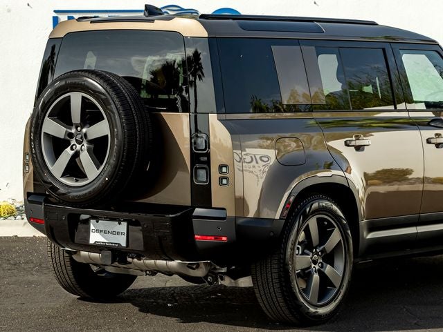 2026 Land Rover Defender 110 S
