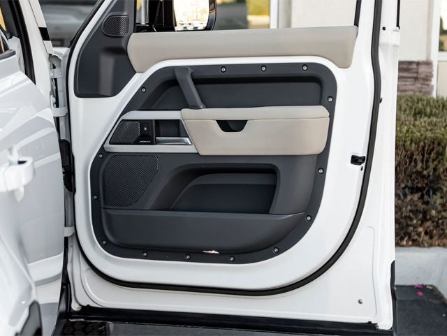 2023 Land Rover Defender 110 S
