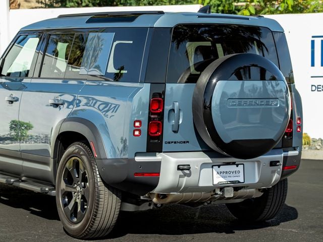 2025 Land Rover Defender 110 S