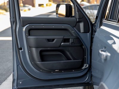 2025 Land Rover Defender 110 S