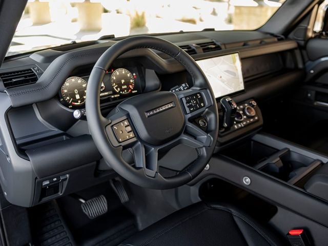 2025 Land Rover Defender 110 S