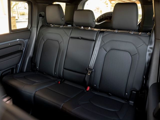 2025 Land Rover Defender 110 S