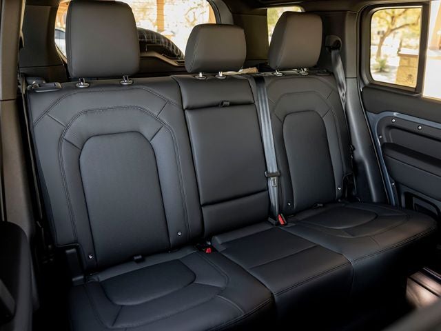 2025 Land Rover Defender 110 S