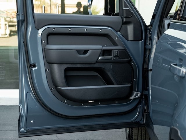 2026 Land Rover Defender 110 S